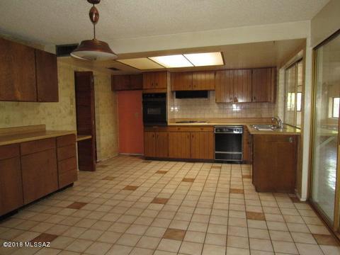 8470 E Baker St, Tucson, AZ 85710 photo 7
