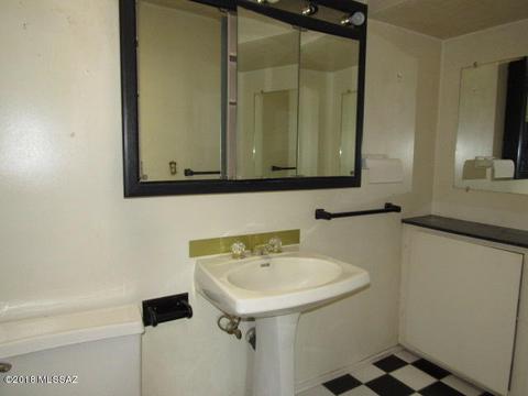 8470 E Baker St, Tucson, AZ 85710 photo 22