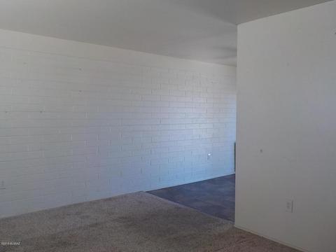 813 N Douglas Ave, Willcox, AZ 85643 photo 3