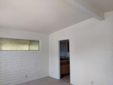 7931 E Julia Pl, Tucson, AZ 85710 photo 3