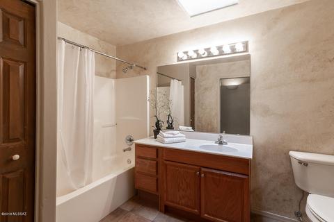 1340 E Mountain Pl, Tucson, AZ 85719 photo 8