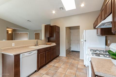 1340 E Mountain Pl, Tucson, AZ 85719 photo 5