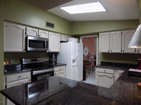 8920 E Maple Leaf Dr, Tucson, AZ 85710 photo 6