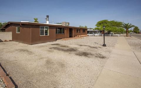 7252 E Beverly Dr, Tucson, AZ 85710 photo 5