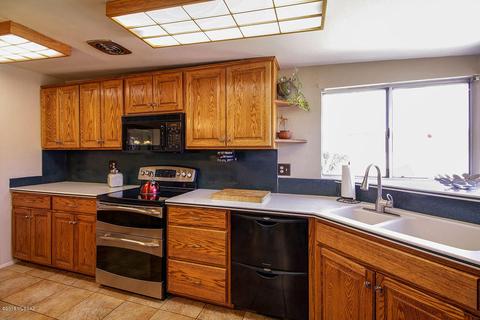 8231 E 3rd Pl, Tucson, AZ 85710 photo 5