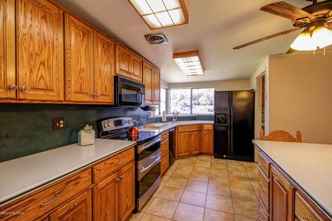 8231 E 3rd Pl, Tucson, AZ 85710 photo 2