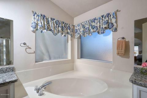 9031 N Eaglestone Loop NW, Tucson, AZ 85742 photo 32