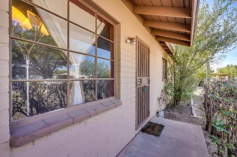 4742 E Montecito St, Tucson, AZ 85711 photo 2