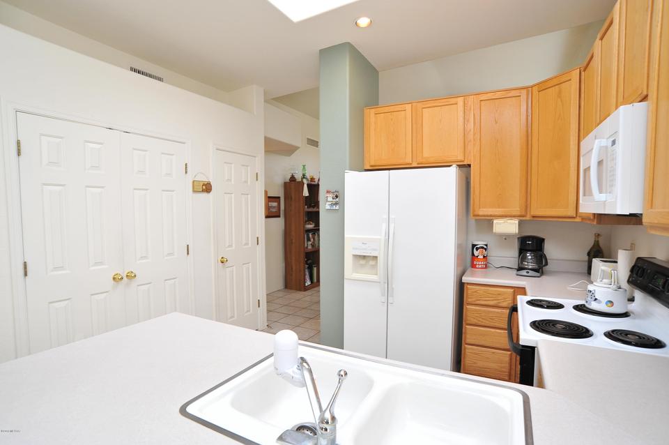  10207 E Calle Pueblo Estrella, Tucson, AZ 85747 photo 12