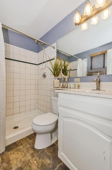9048 E Kirkpatrick Cir, Tucson, AZ 85710 photo 9