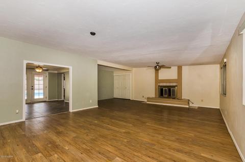 9048 E Kirkpatrick Cir, Tucson, AZ 85710 photo 3