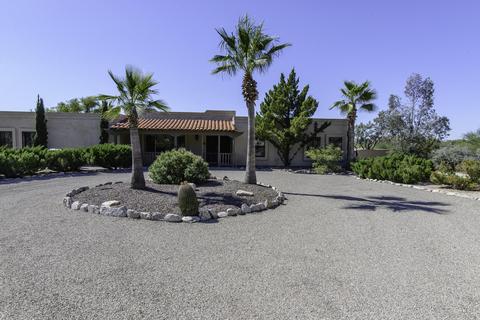 6411 E Four Winds Cir, Tucson, AZ 85750 photo 1