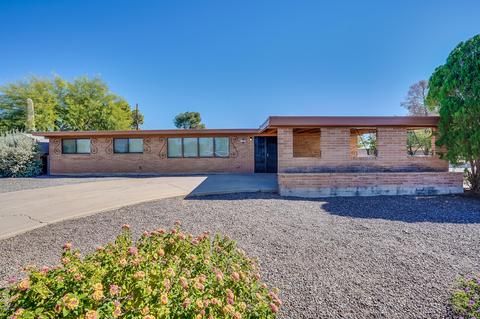 7448 E Random Ridge Dr, Tucson, AZ 85710 photo 2