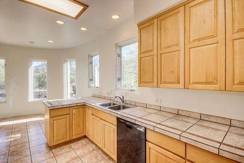 8424 E Rawhide Trl, Tucson, AZ 85750 photo 5