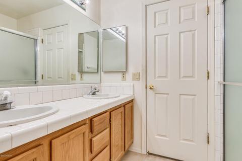 10595 E Barclay Park Loop, Tucson, AZ 85748 photo 17