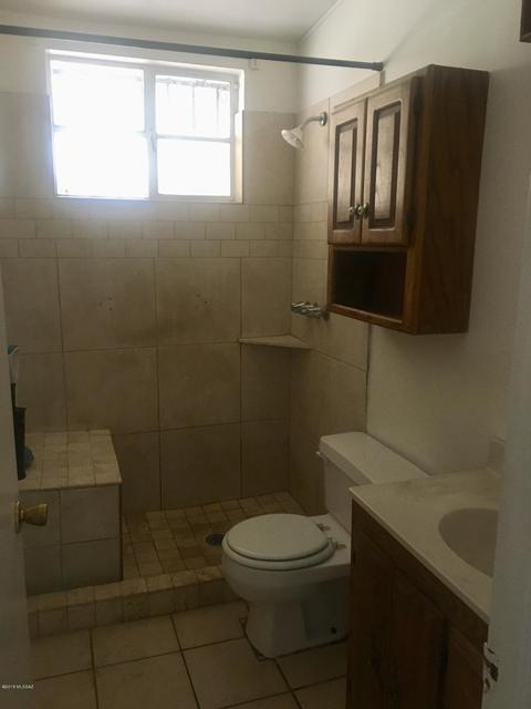 2403 E 20th St, Tucson, AZ 85719 photo 9