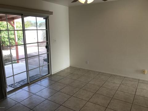 8541 E Kenyon Dr, Tucson, AZ 85710 photo 9