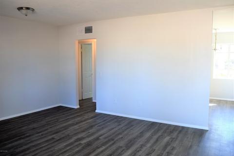 2010 E Granito Vis, Tucson, AZ 85713 photo 5