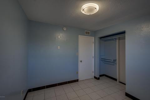 4402 E Sylvane St, Tucson, AZ 85711 photo 14