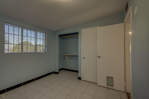 4402 E Sylvane St, Tucson, AZ 85711 photo 13