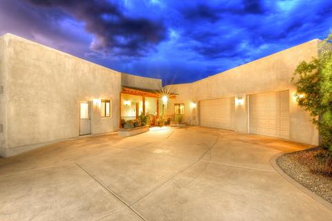 10050 E Walnut Tree Dr, Tucson, AZ 85749 photo 2
