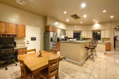 10050 E Walnut Tree Dr, Tucson, AZ 85749 photo 10