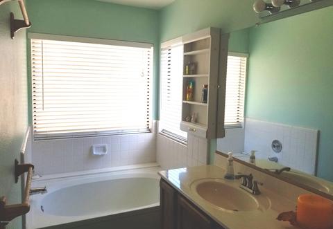 9301 N Eaglestone Loop, Tucson, AZ 85742 photo 17
