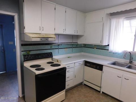 508 Powell St, Bisbee, AZ 85603 photo 2