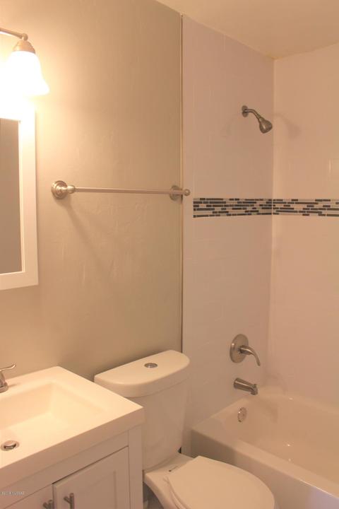 6131 E Sylvane St, Tucson, AZ 85711 photo 8
