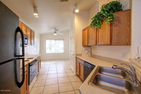 9654 E Belasco Loop, Tucson, AZ 85748 photo 6