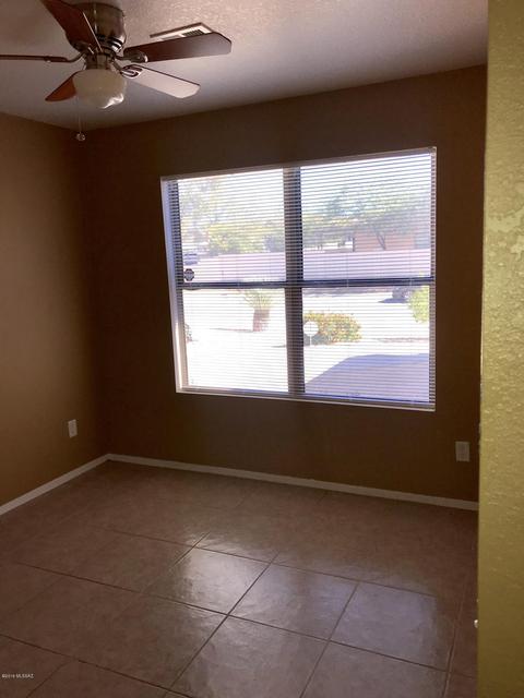 2529 E Knightsbridge Dr, Tucson, AZ 85706 photo 11