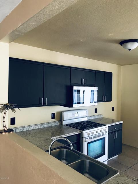 2529 E Knightsbridge Dr, Tucson, AZ 85706 photo 4