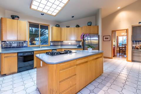 5608 E Circulo Terra, Tucson, AZ 85750 photo 13