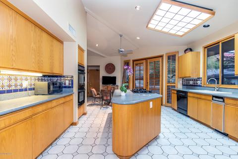 5608 E Circulo Terra, Tucson, AZ 85750 photo 10