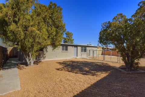 4725 E 27th St, Tucson, AZ 85711 photo 2