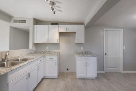 4725 E 27th St, Tucson, AZ 85711 photo 8