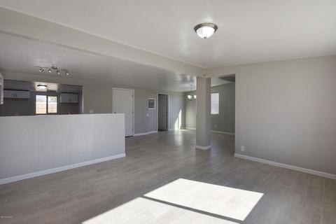 4725 E 27th St, Tucson, AZ 85711 photo 4