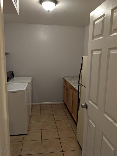 871 E Peppergrass Ln, Tucson, AZ 85719 photo 2