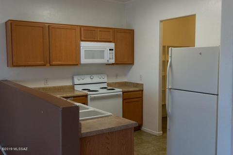 5258 E Desert Straw Ln, Tucson, AZ 85756 photo 4
