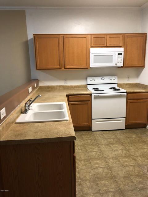 5258 E Desert Straw Ln, Tucson, AZ 85756 photo 3