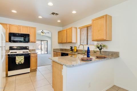 8458 E Sarnoff Ridge Loop, Tucson, AZ 85710 photo 3