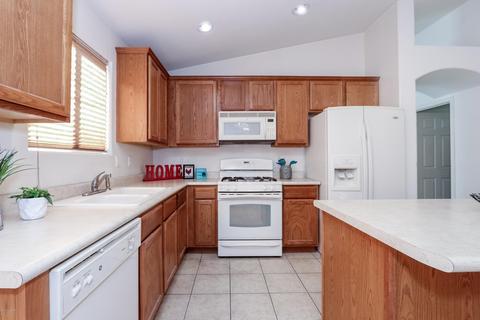 5862 E Chaucers Dr, Tucson, AZ 85756 photo 7