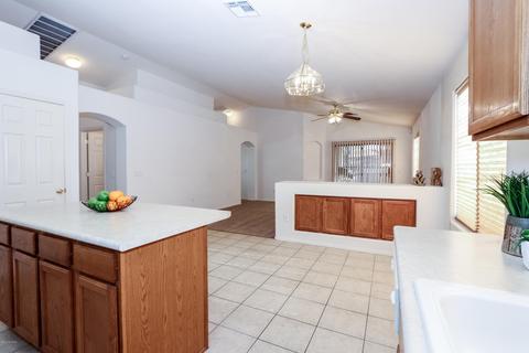 5862 E Chaucers Dr, Tucson, AZ 85756 photo 8