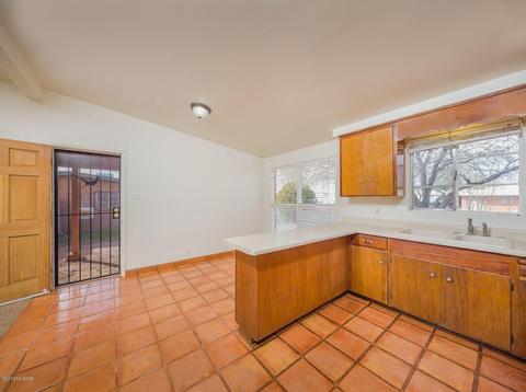 5632 E 12th St, Tucson, AZ 85711 photo 4