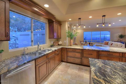 3260 E Sun Cloud Pl, Tucson, AZ 85718 photo 13