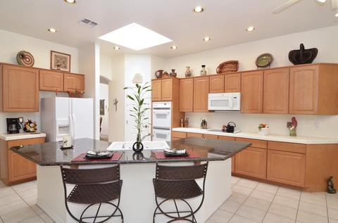 151 E Silverstone Pl, Tucson, AZ 85737 photo 6