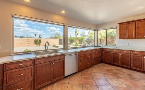 9211 E Simon Pl, Tucson, AZ 85710 photo 4