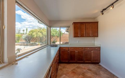 9211 E Simon Pl, Tucson, AZ 85710 photo 6