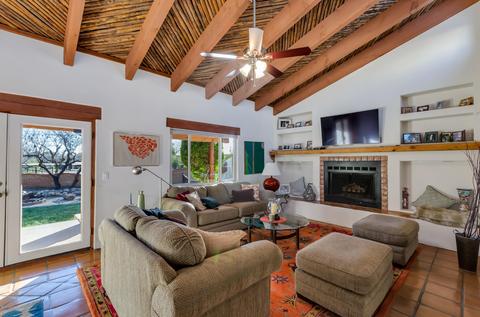 8750 E Bears Path Rd, Tucson, AZ 85749 photo 5