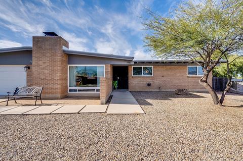 8982 E Kirkpatrick Cir, Tucson, AZ 85710 photo 3